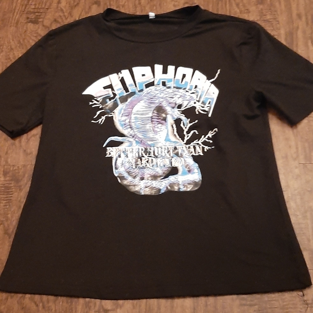 Small Euphoria Graphic tee.
